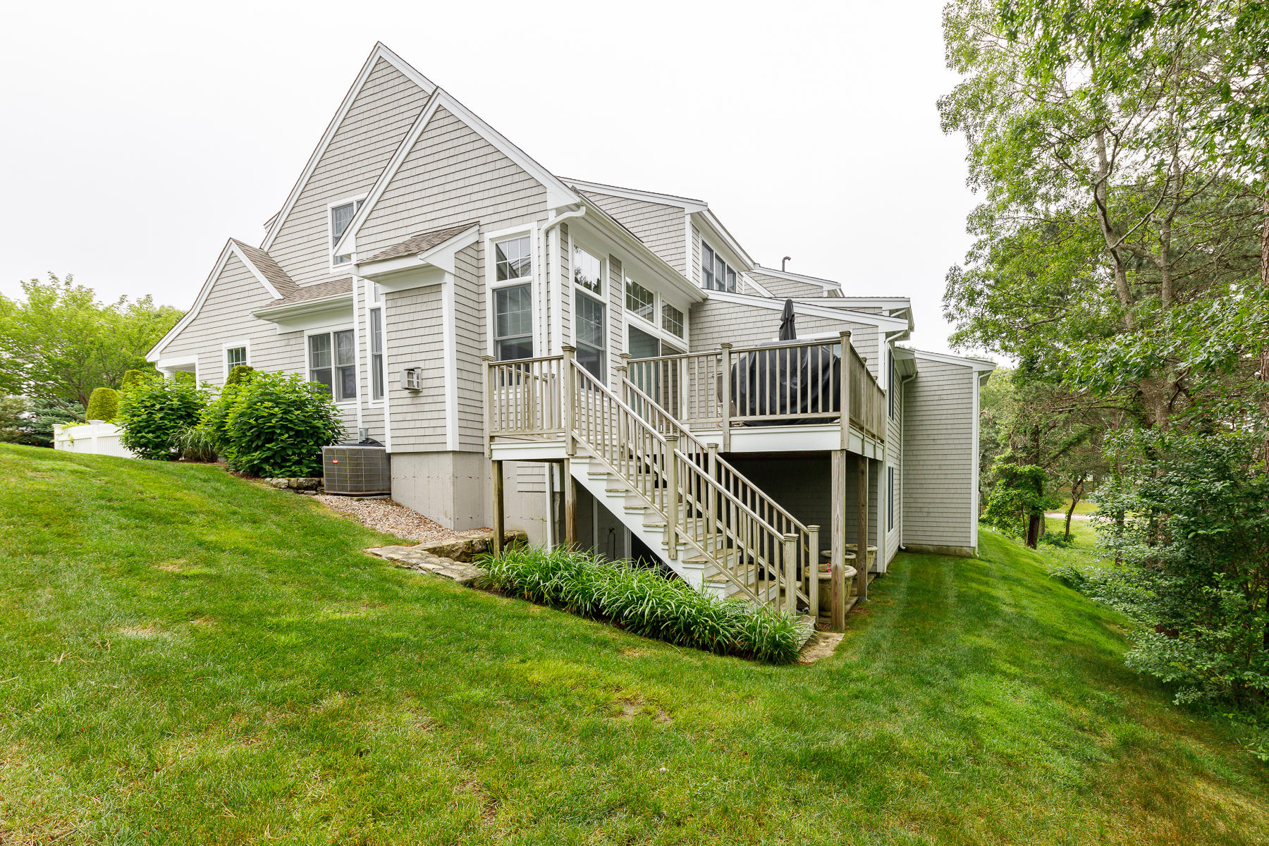 37 Lanyard Way Mashpee MA 02649