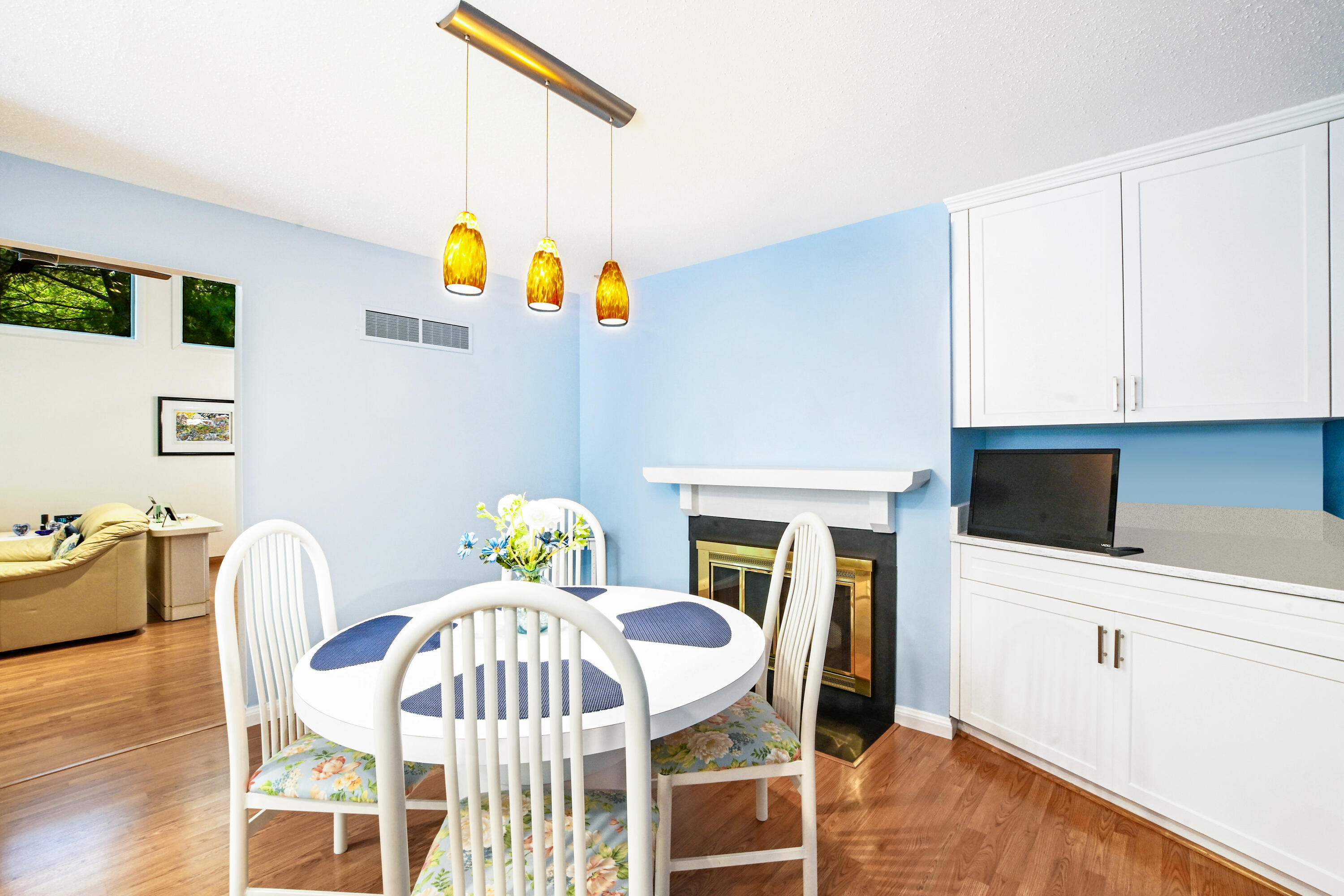 96 Shoreland Path Falmouth MA 02536