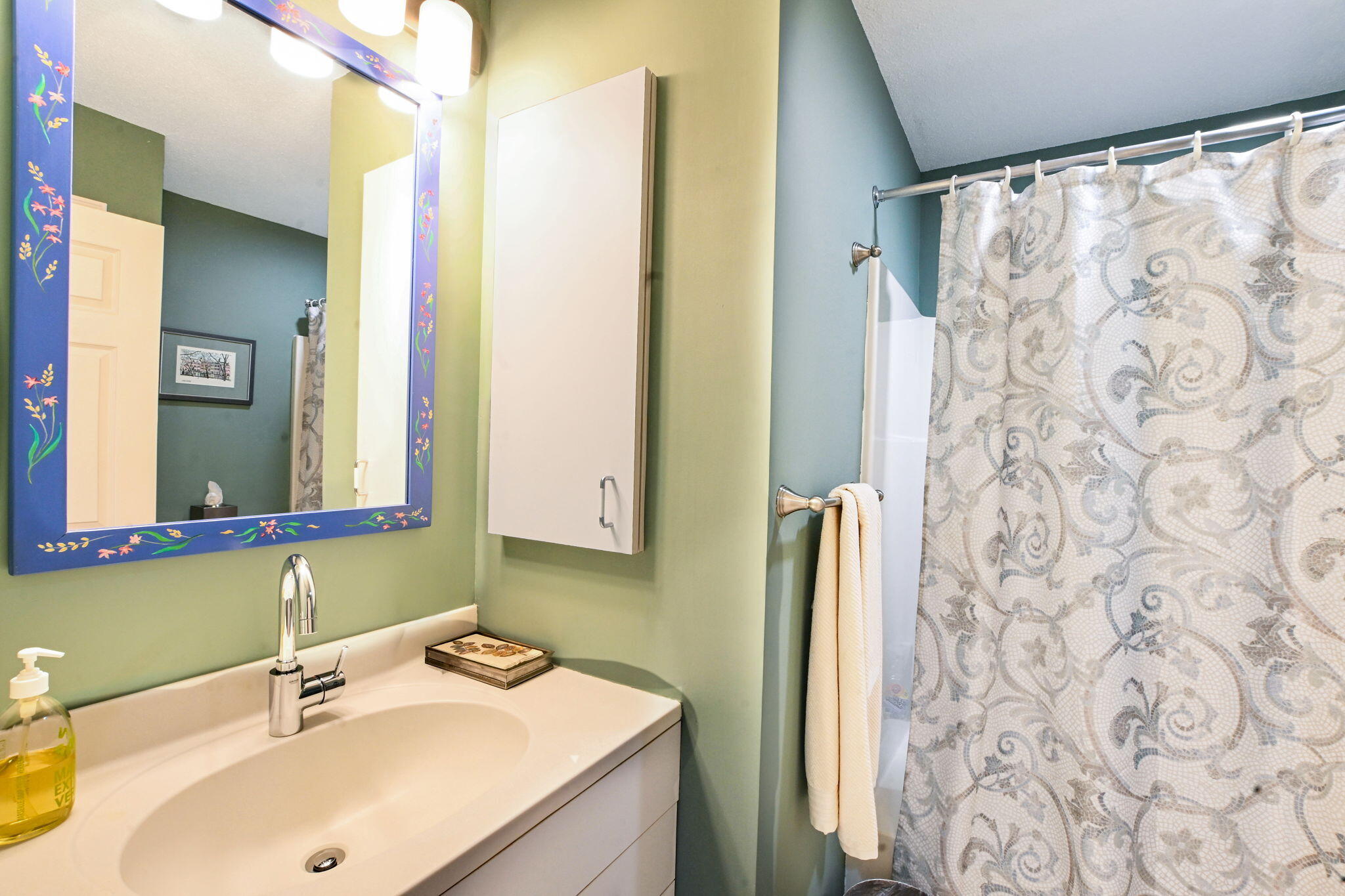 96 Shoreland Path Falmouth MA 02536