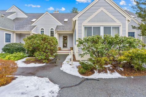 47 Blue Spruce Way Mashpee MA 02649