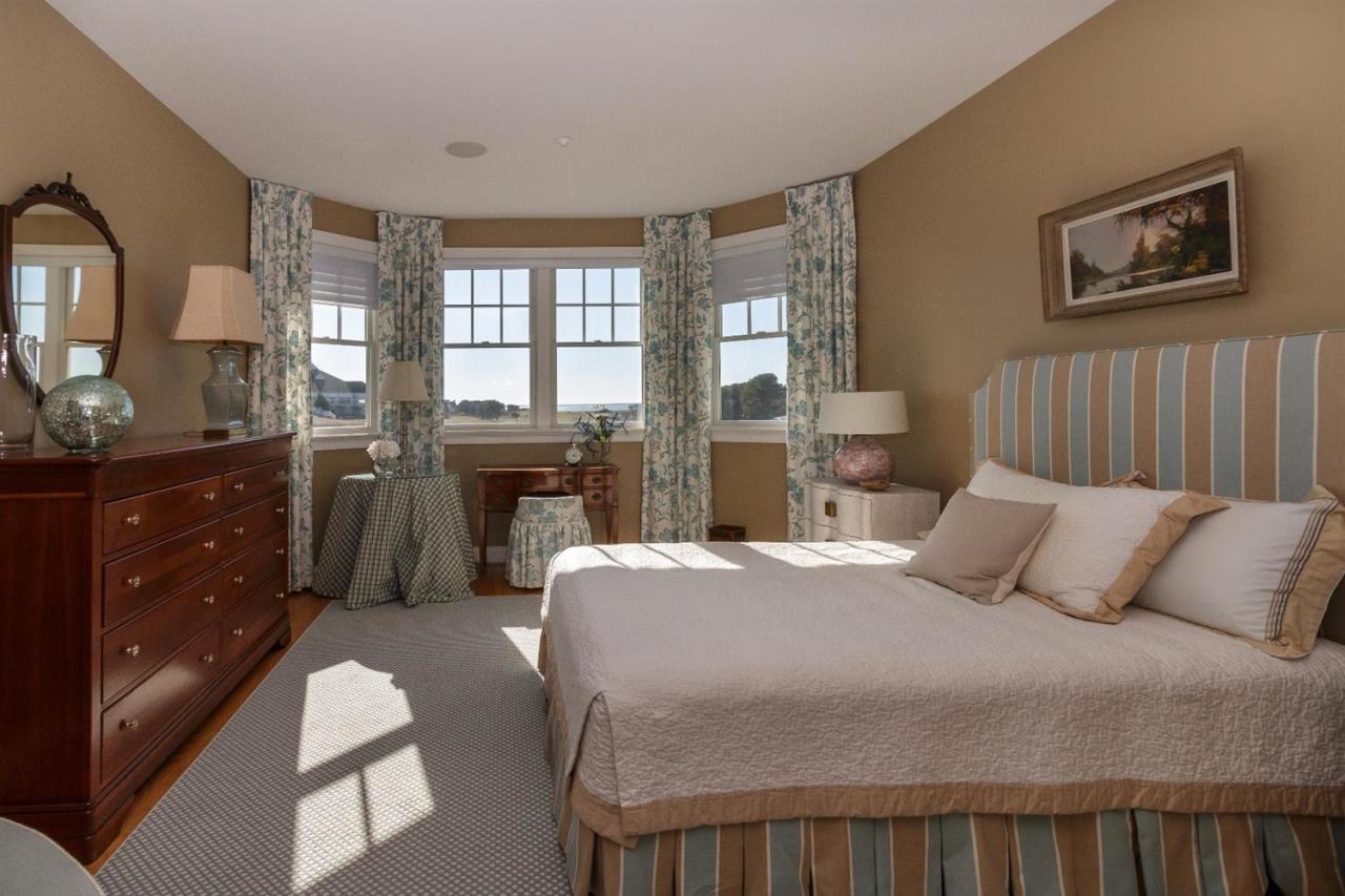 22 Vineyard Reach Mashpee MA 02649