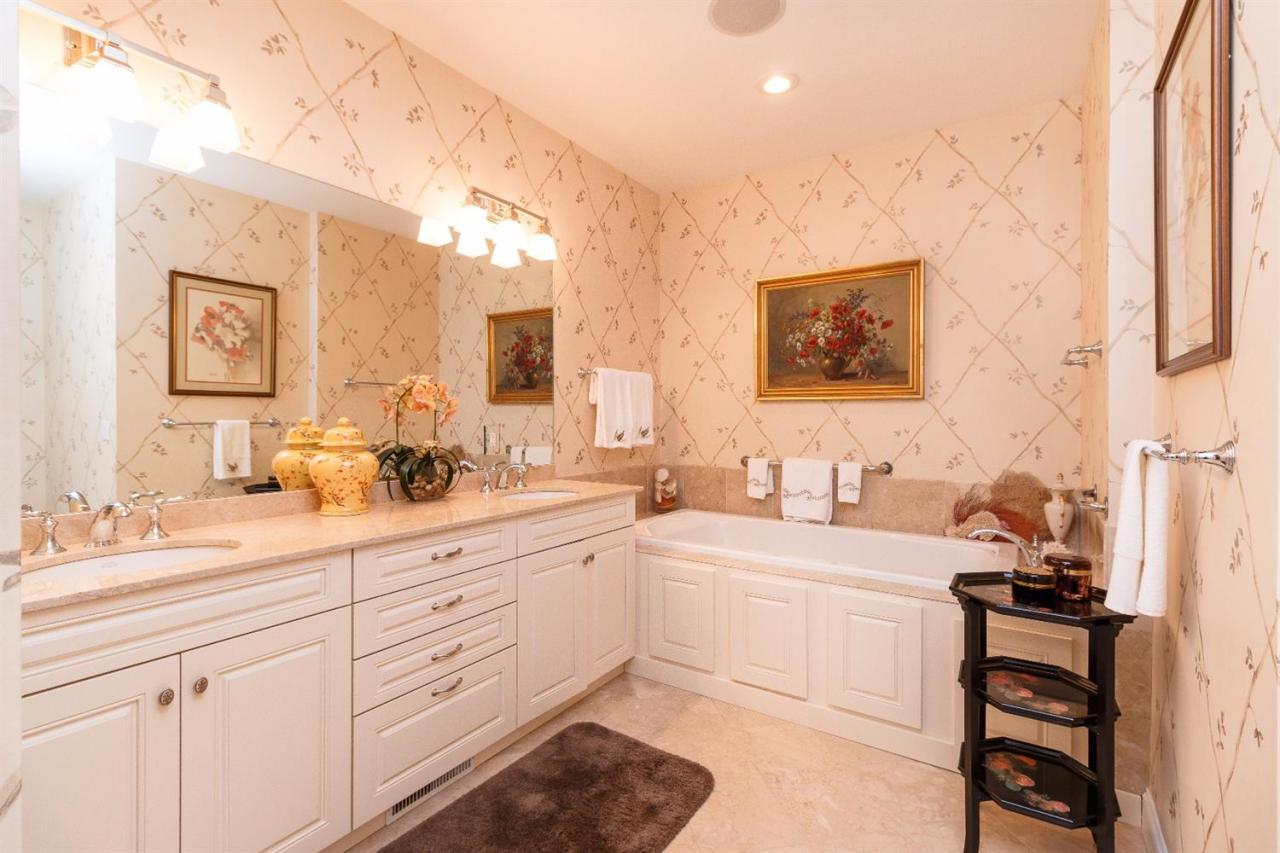 22 Vineyard Reach Mashpee MA 02649