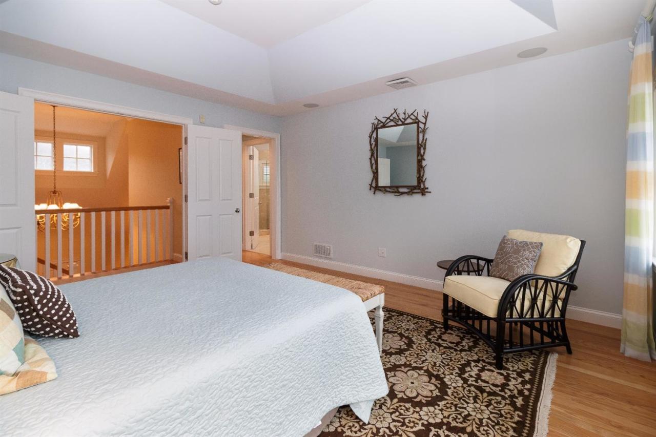 22 Vineyard Reach Mashpee MA 02649