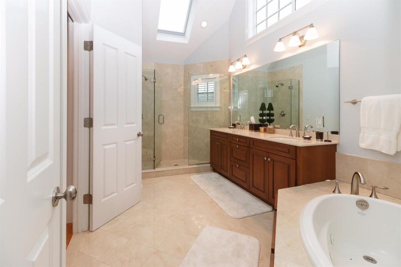 22 Vineyard Reach Mashpee MA 02649
