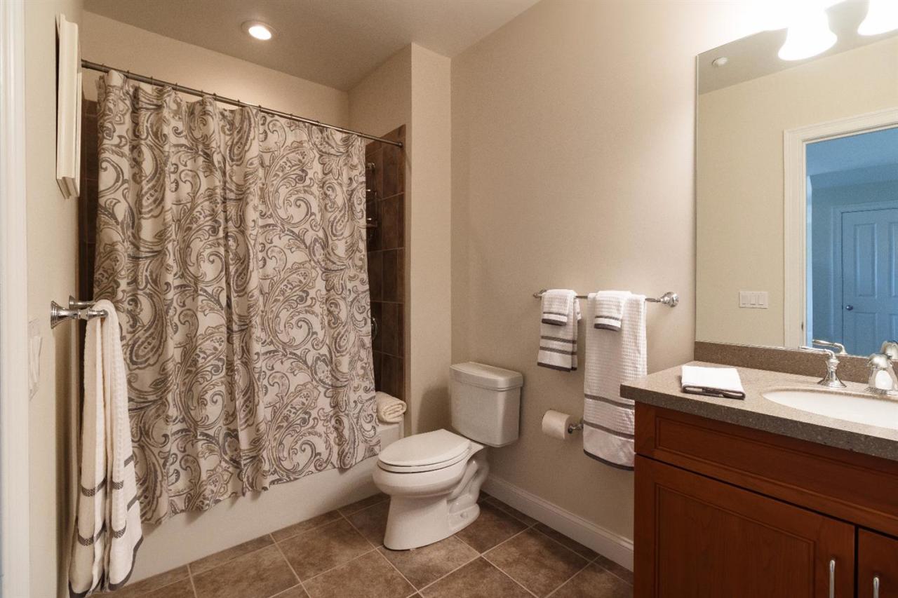 22 Vineyard Reach Mashpee MA 02649