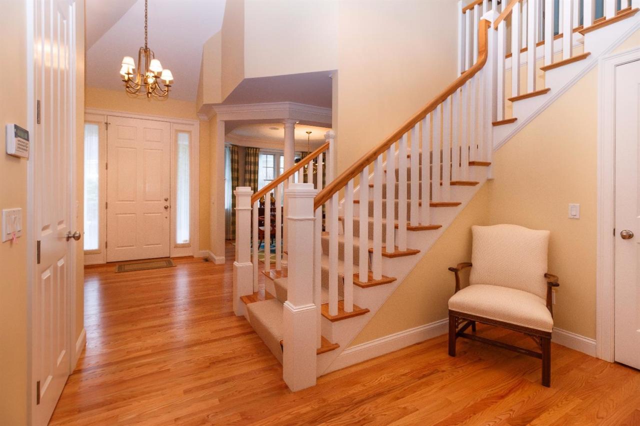 22 Vineyard Reach Mashpee MA 02649