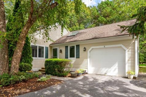 6 Friendship Court Mashpee MA 02649