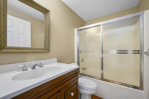 50 John Hall Cartway Yarmouth MA 02675