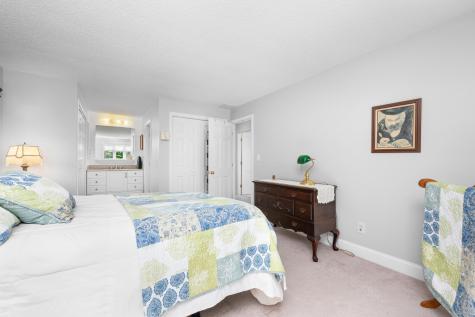 94 Forest Glade Teaticket MA 02536