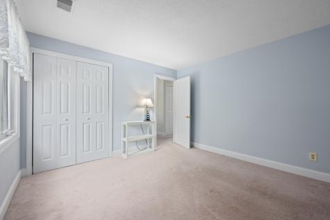 94 Forest Glade Teaticket MA 02536