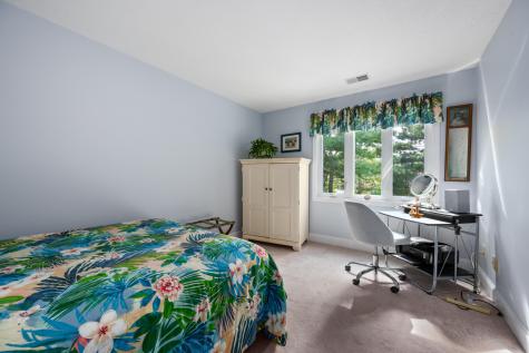 94 Forest Glade Teaticket MA 02536