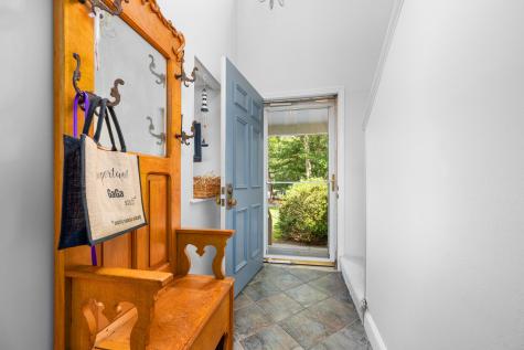 94 Forest Glade Teaticket MA 02536