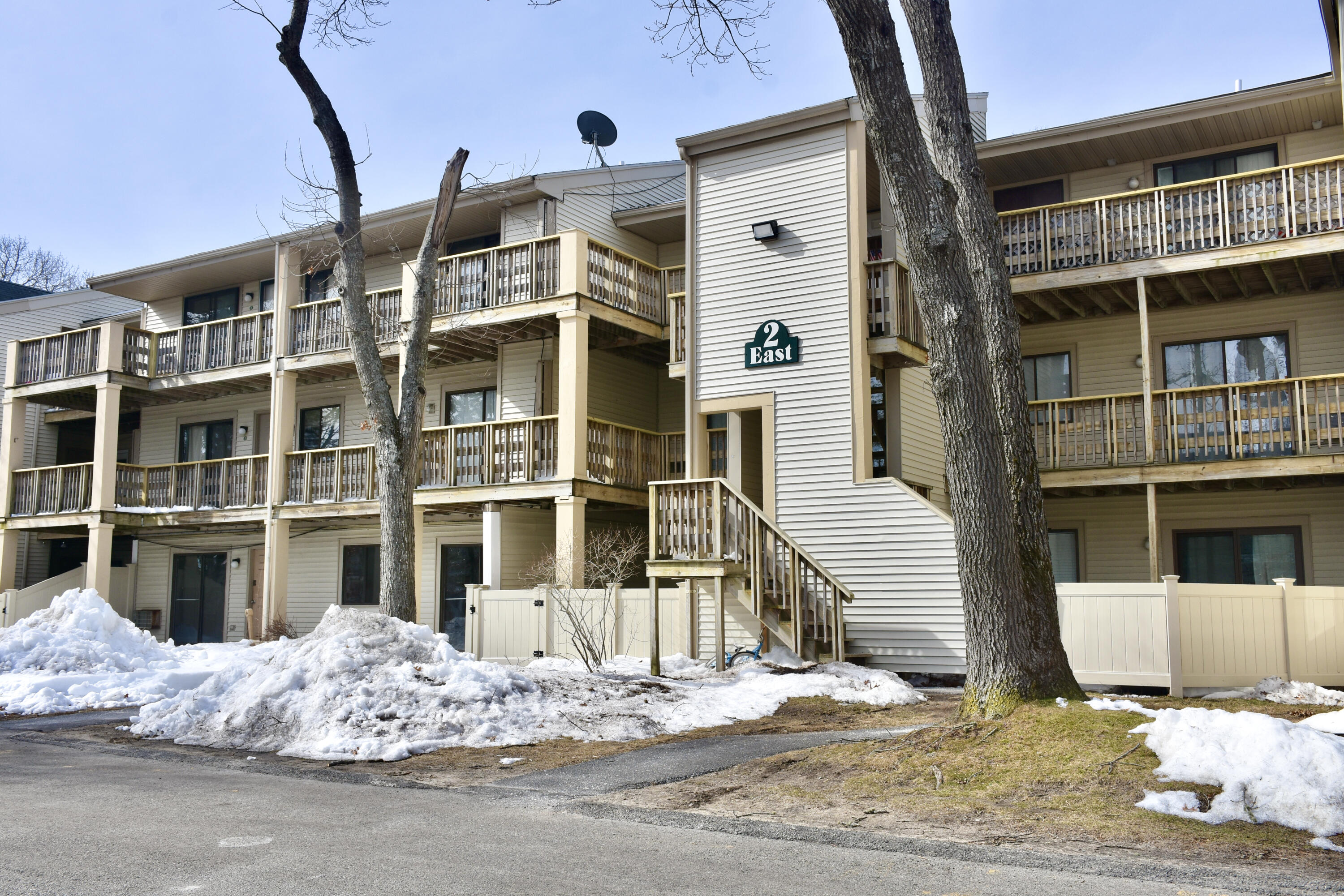800 Bearses Way, Unit Apt 2ed, Barnstable MA photo 3