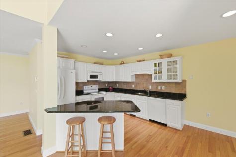 3 Periwinkle Court Bourne MA 02532