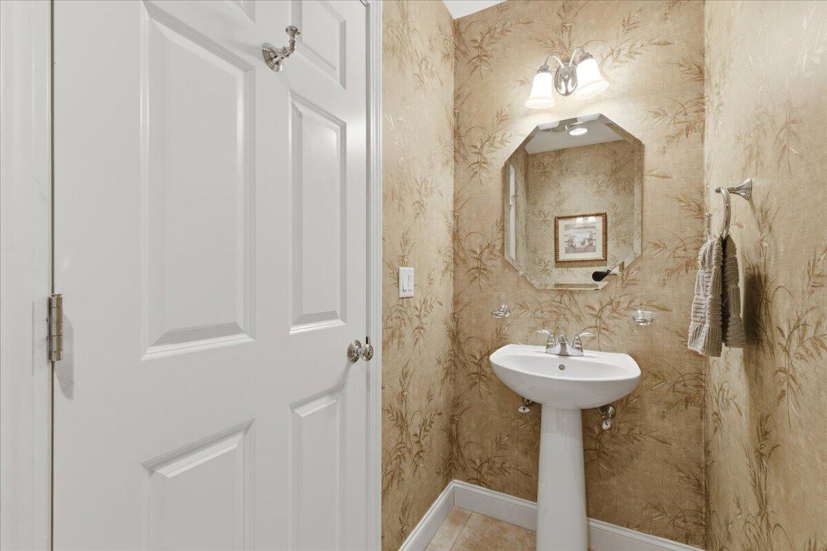 3 Periwinkle Court Bourne MA 02532