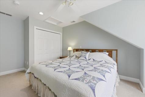 3 Periwinkle Court Bourne MA 02532
