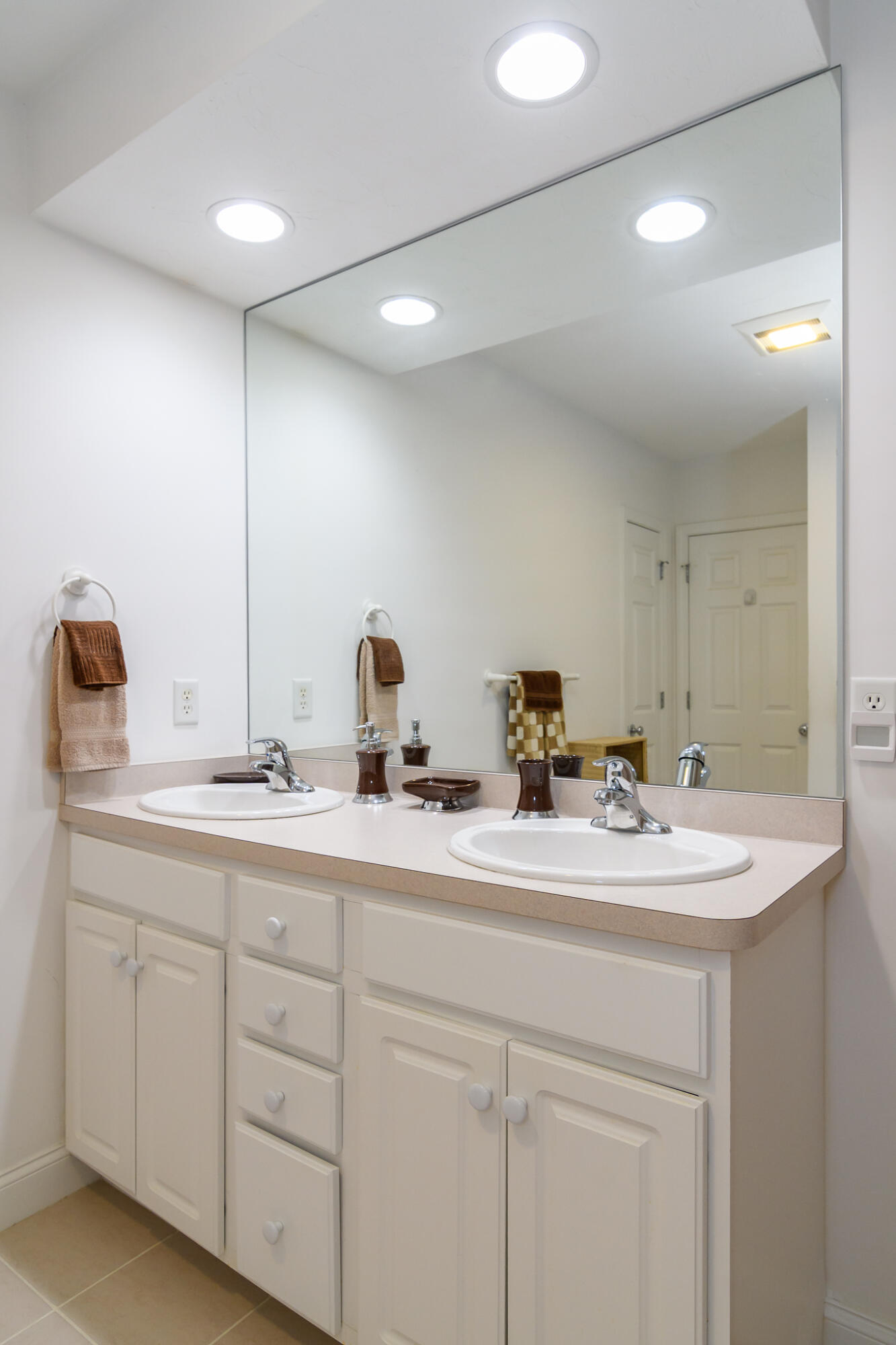 6 Hollyhock Knoll Court Bourne MA 02532