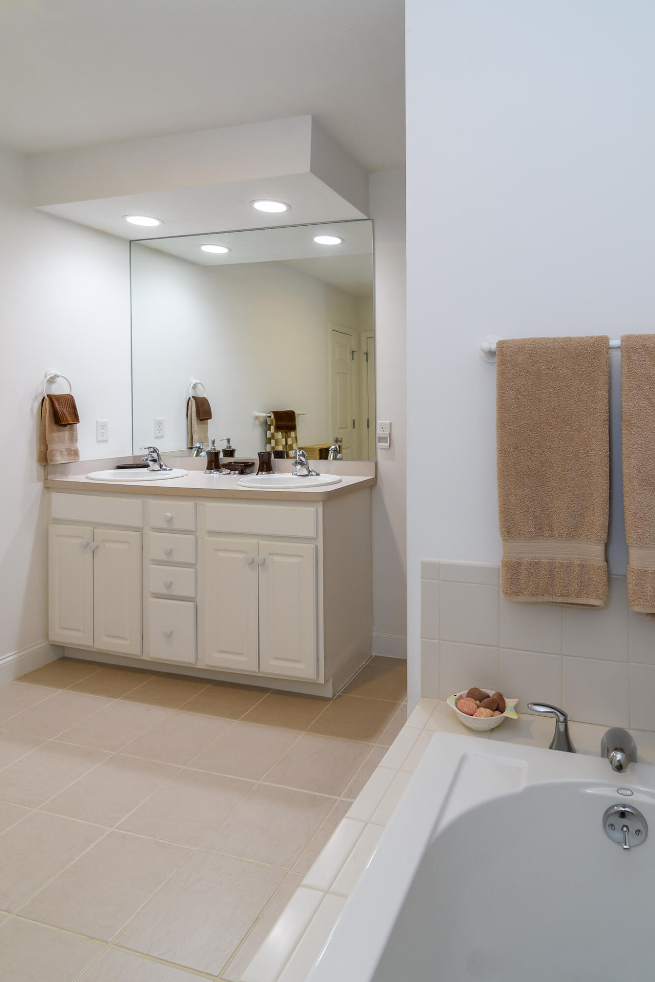 6 Hollyhock Knoll Court Bourne MA 02532