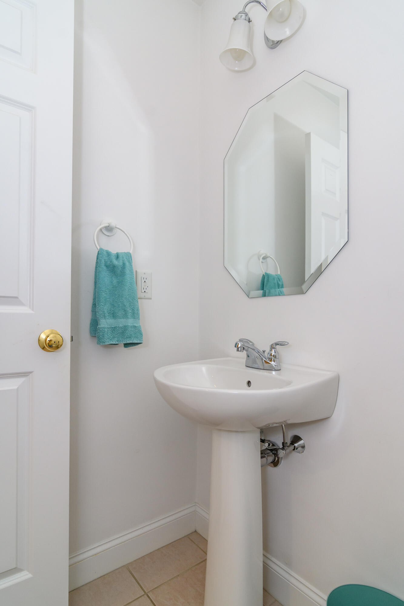 6 Hollyhock Knoll Court Bourne MA 02532