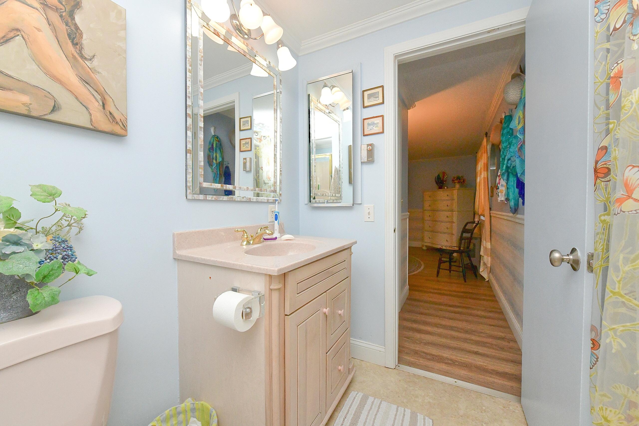 40 Woodrise Falmouth MA 02540