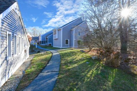 40 Woodrise Falmouth MA 02540