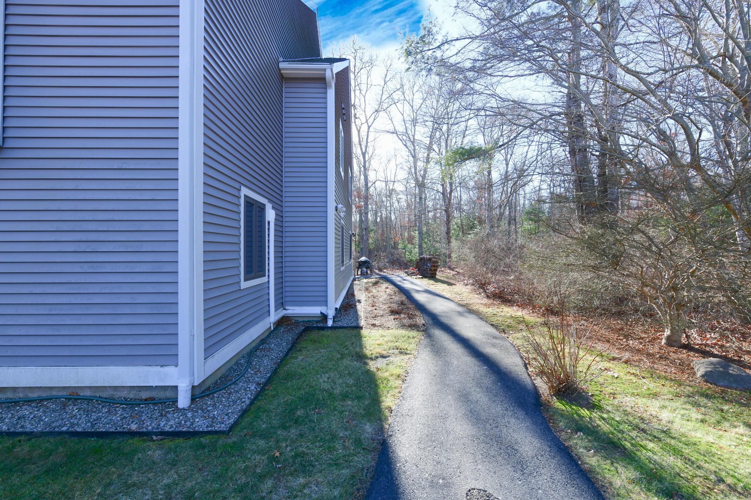 40 Woodrise Falmouth MA 02540