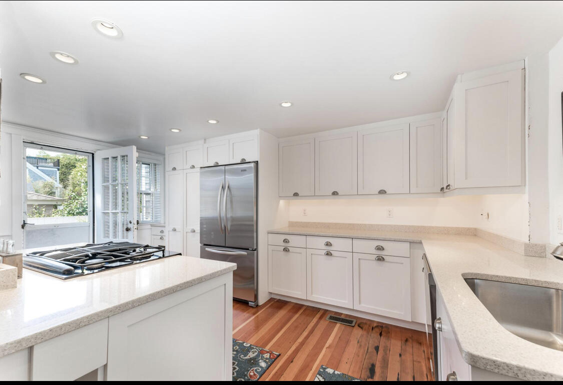 54 Commercial Street Provincetown MA 02657