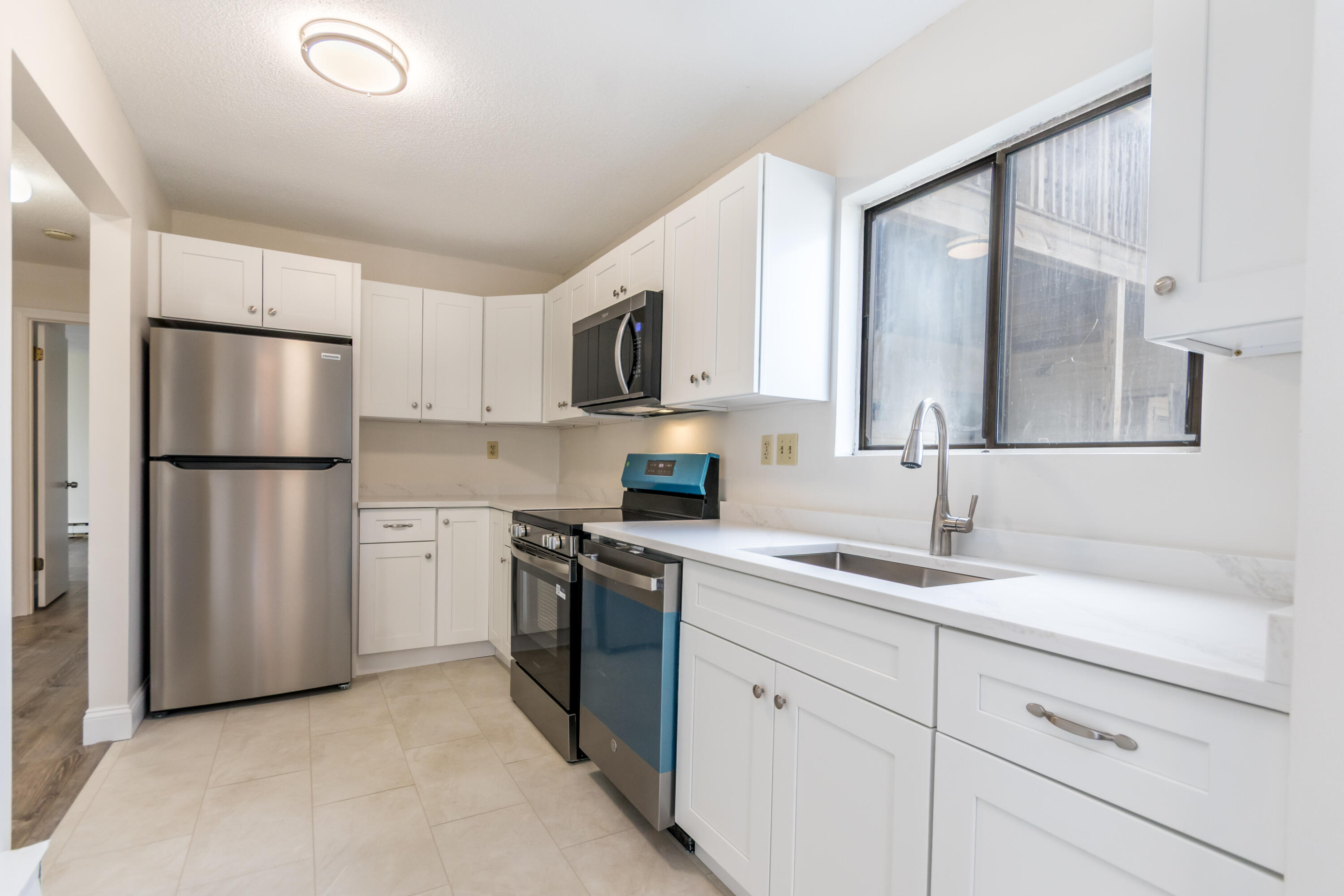 800 Bearses Way, Unit Apt 3ne, Barnstable MA photo 5