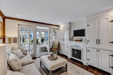 21 Milestone Way Mashpee MA 02649