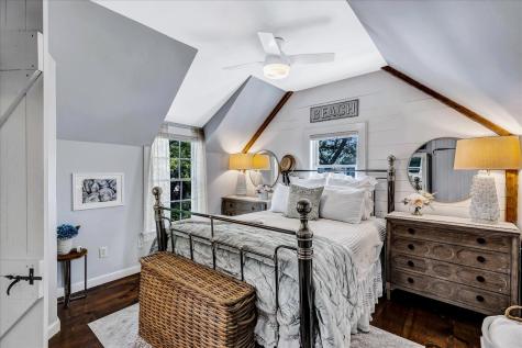 21 Milestone Way Mashpee MA 02649