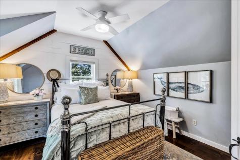 21 Milestone Way Mashpee MA 02649