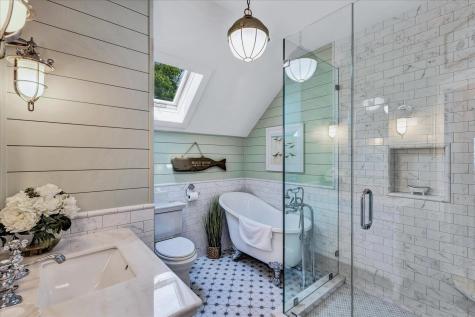 21 Milestone Way Mashpee MA 02649