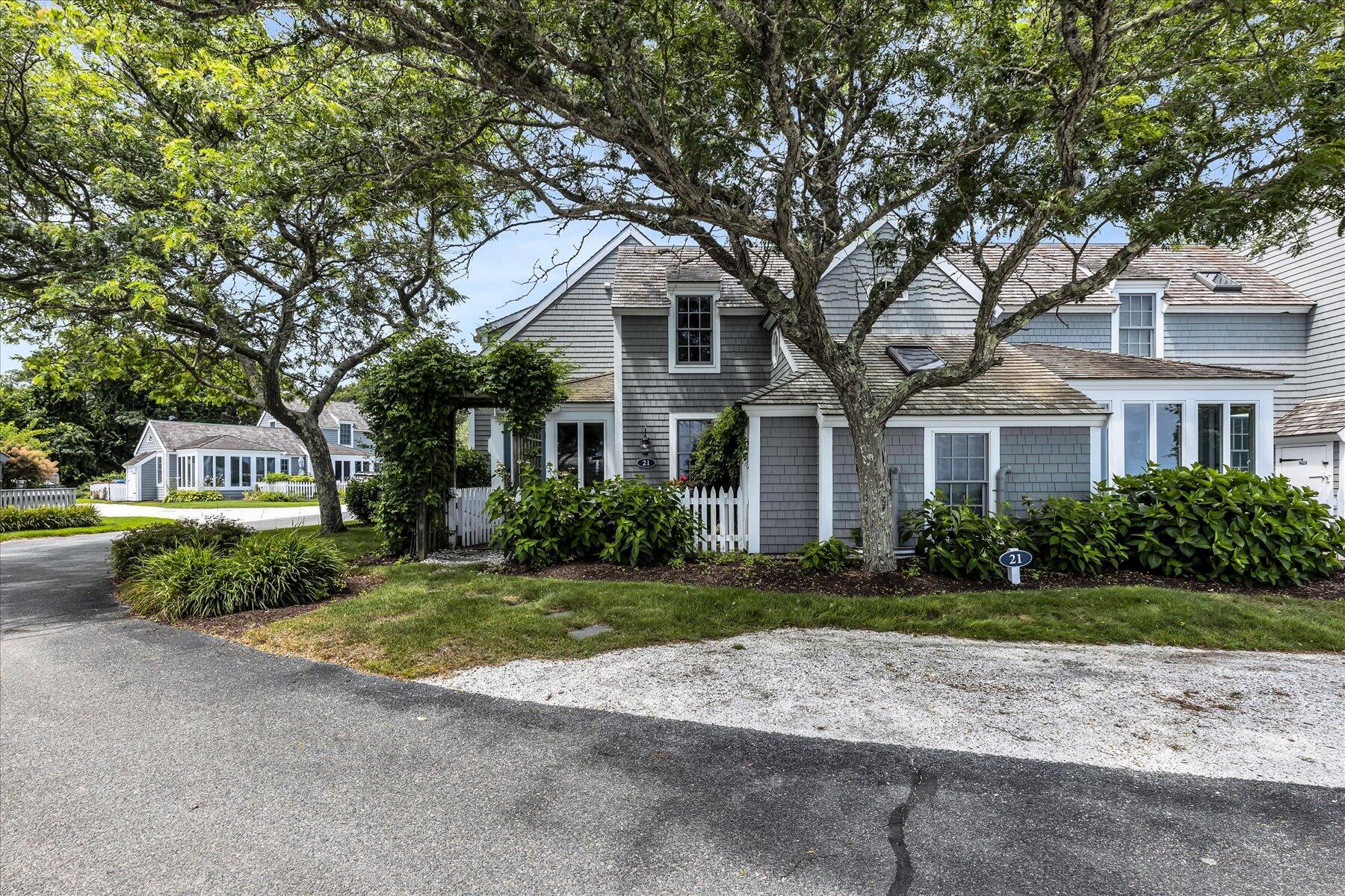 21 Milestone Way Mashpee MA 02649