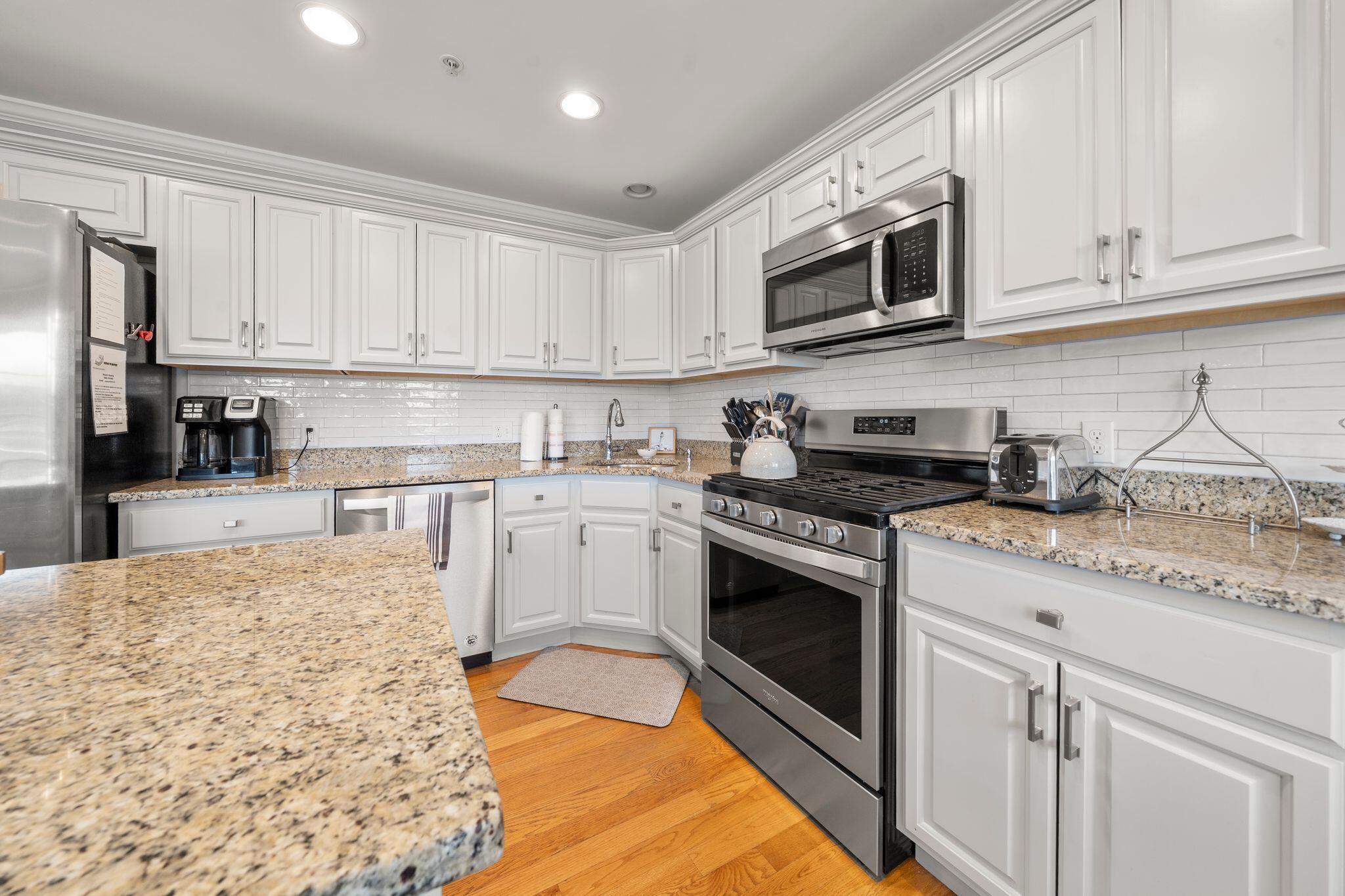 1068 Main Street Chatham MA 02633