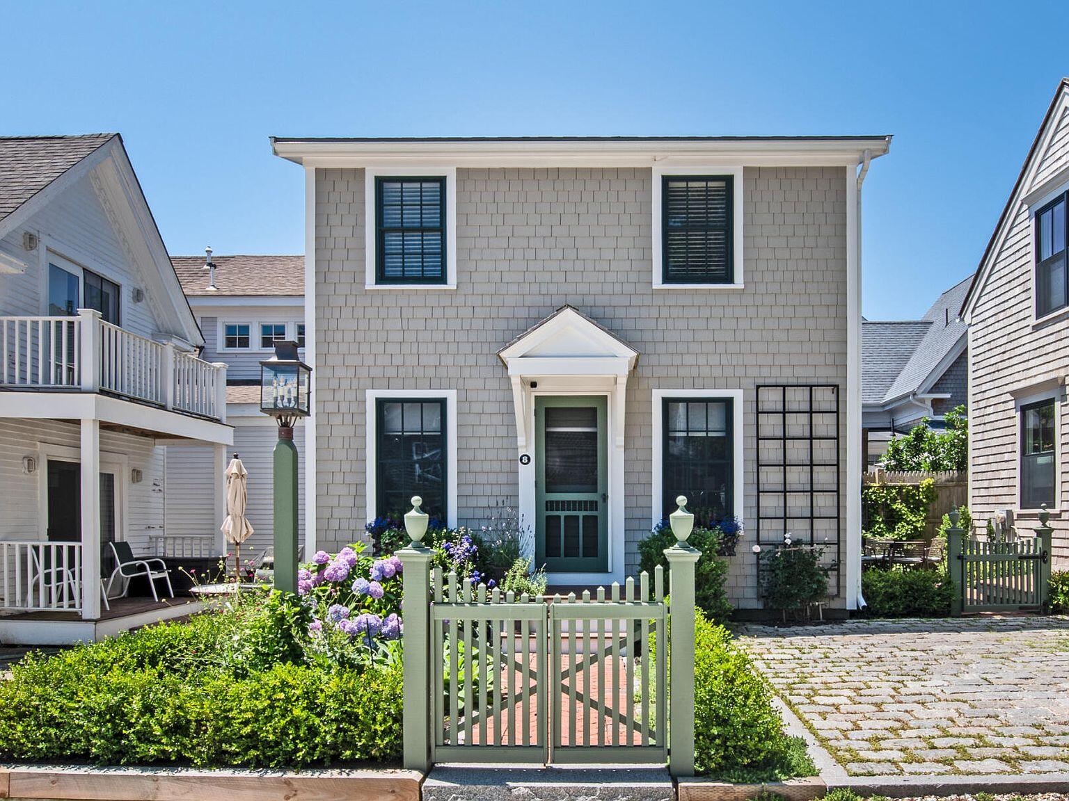 8 Youngs Court Provincetown MA 02657