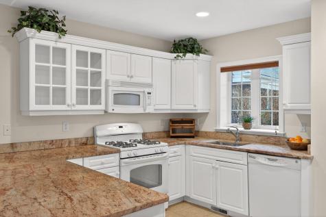 5 Blue Meadow Court Bourne MA 02532