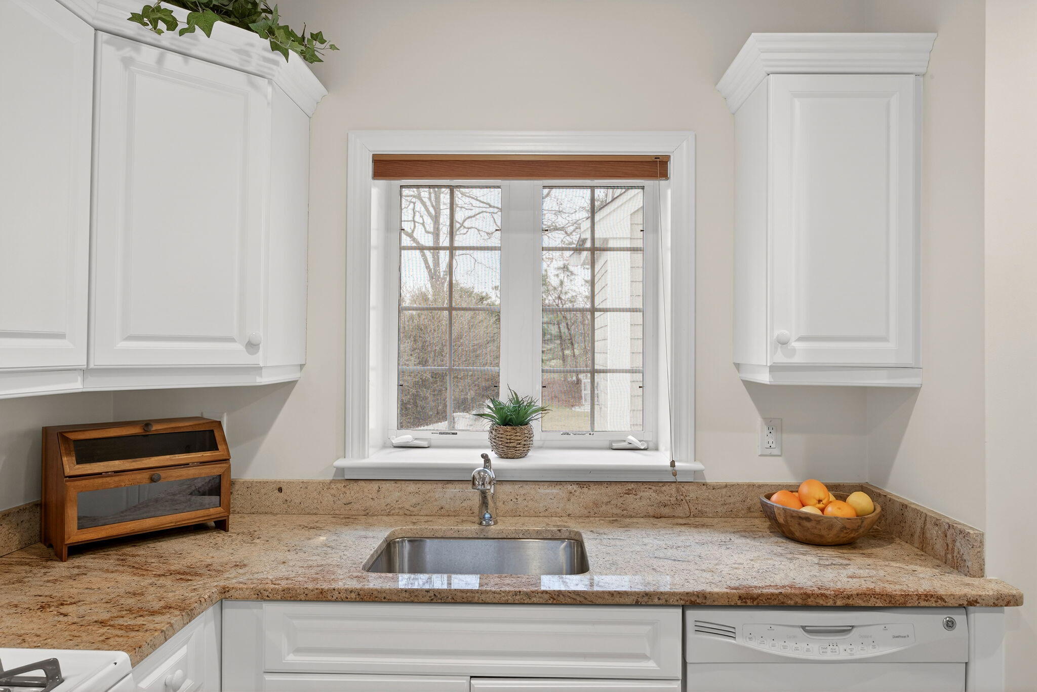 5 Blue Meadow Court Bourne MA 02532
