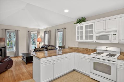 5 Blue Meadow Court Bourne MA 02532