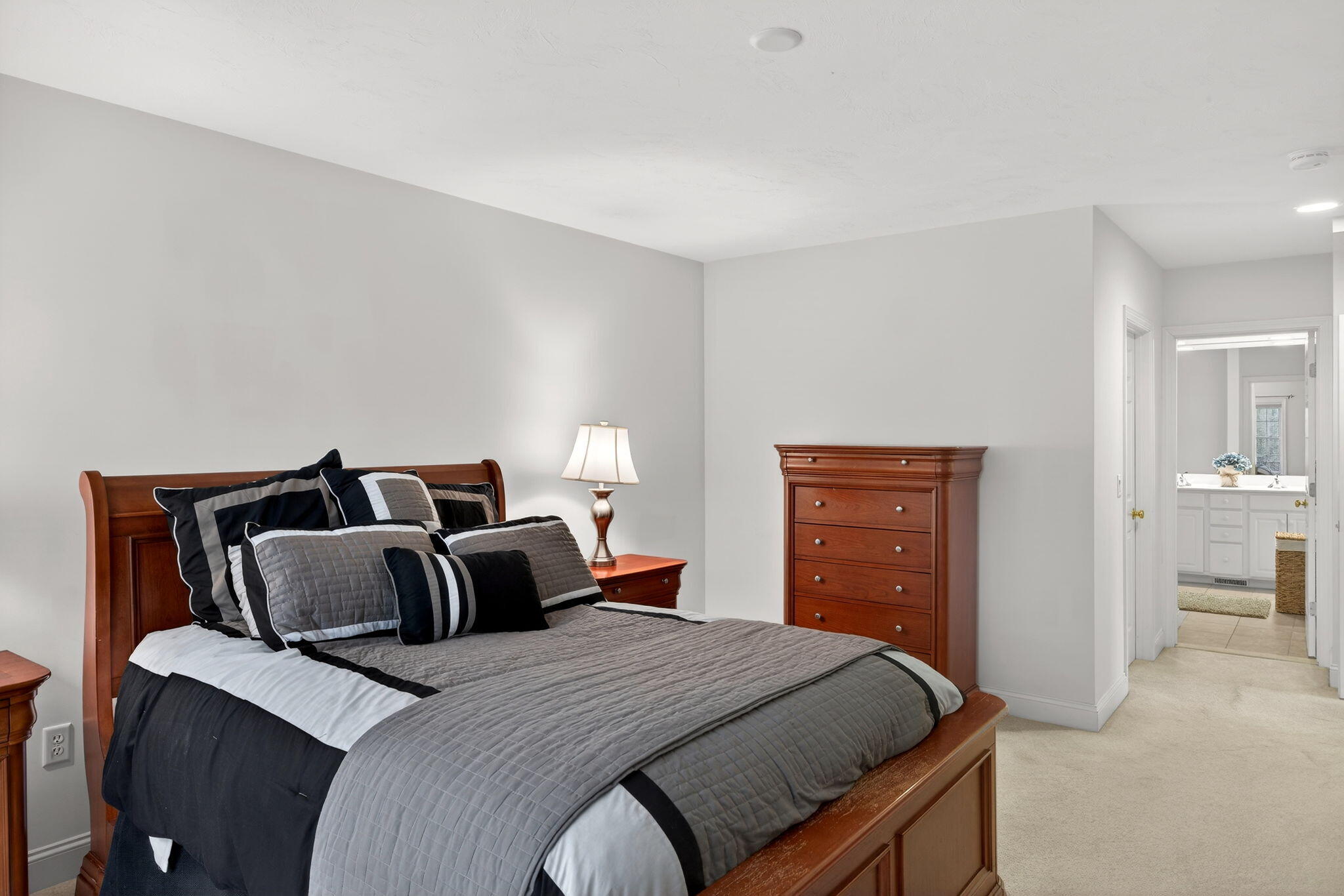 5 Blue Meadow Court Bourne MA 02532