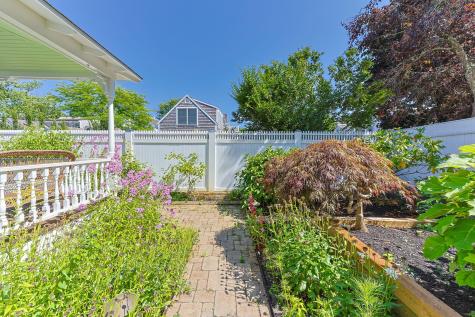 4 Atwood Avenue Provincetown MA 02657