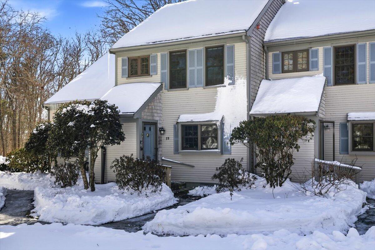 35 Santuit Pond Way Mashpee MA 02649