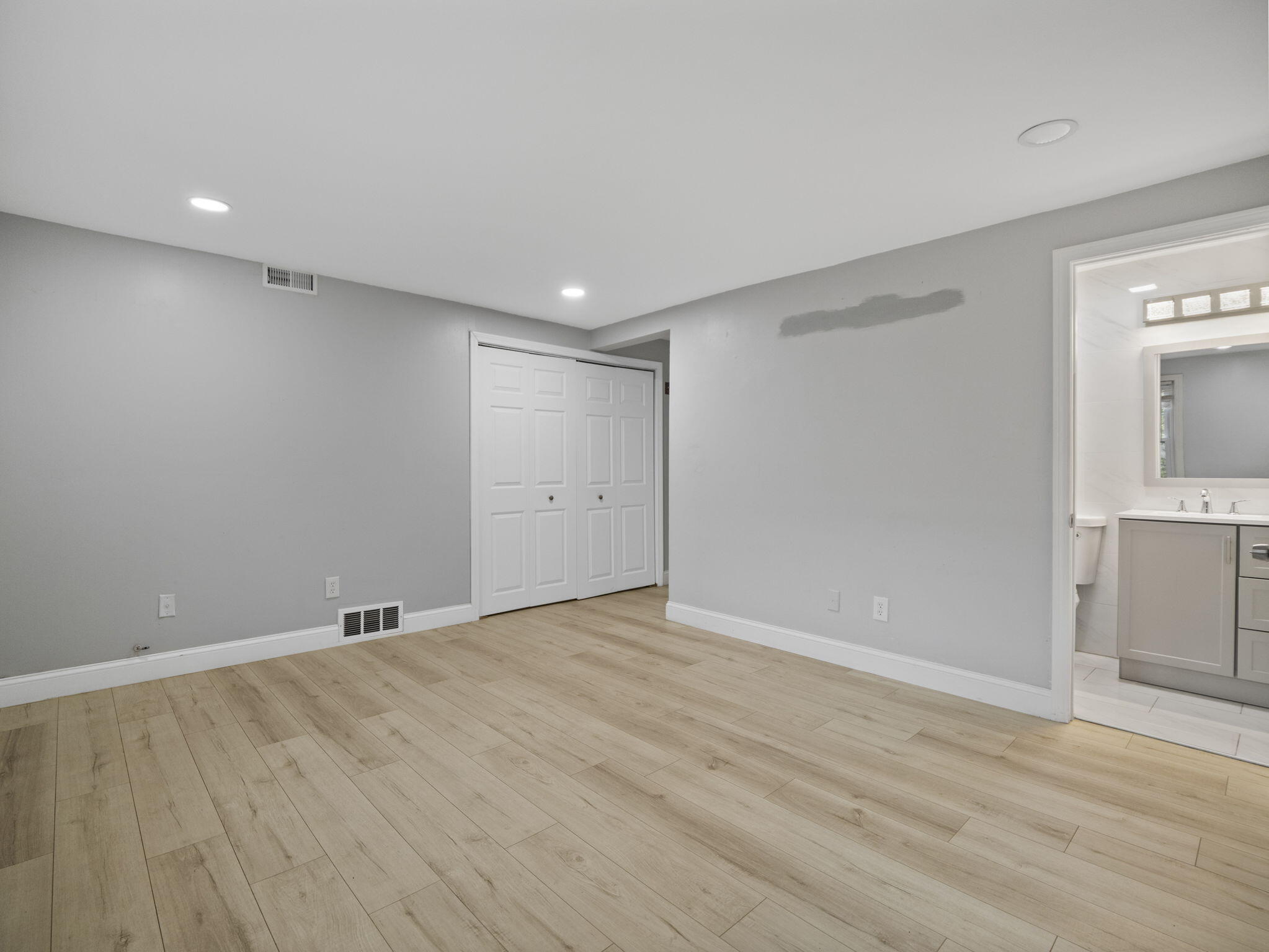 24 Betty's Pond Road Barnstable MA 02601