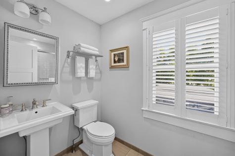 32 Bradford Street Provincetown MA 02657