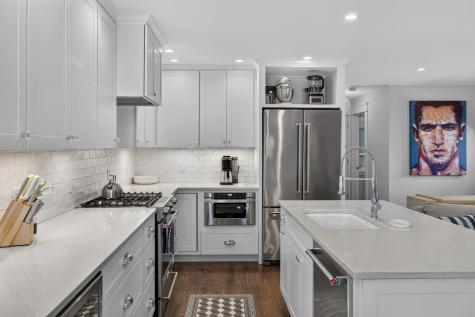 32 Bradford Street Provincetown MA 02657