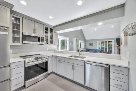 82 Middlecott Lane Brewster MA 02631