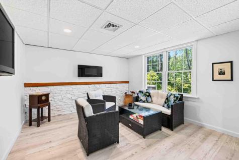 16 Gold Leaf Lane Mashpee MA 02649