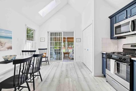 16 Gold Leaf Lane Mashpee MA 02649