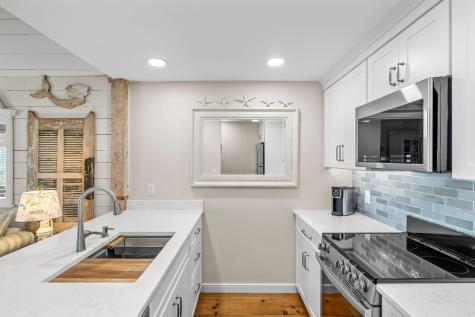 26 Vineyard View Lane Mashpee MA 02649