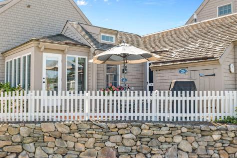 26 Vineyard View Lane Mashpee MA 02649