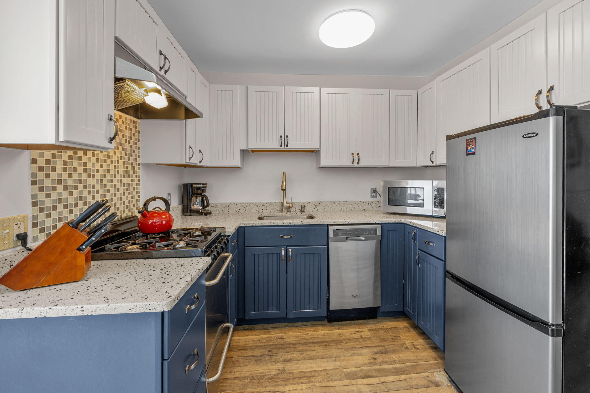 495 Commercial Street Provincetown MA 02657